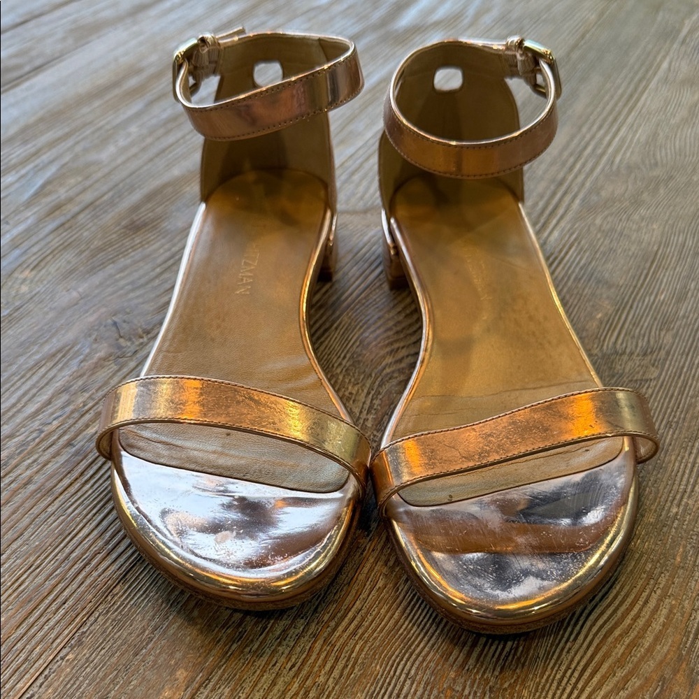 Stuart Weitzman Elegant Metallic Rose Gold Copper Colored Shiny Sandals 8